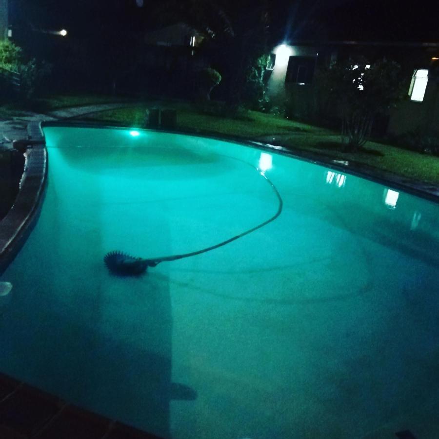 Birdville Bnb Guest House Gaborone Exteriör bild