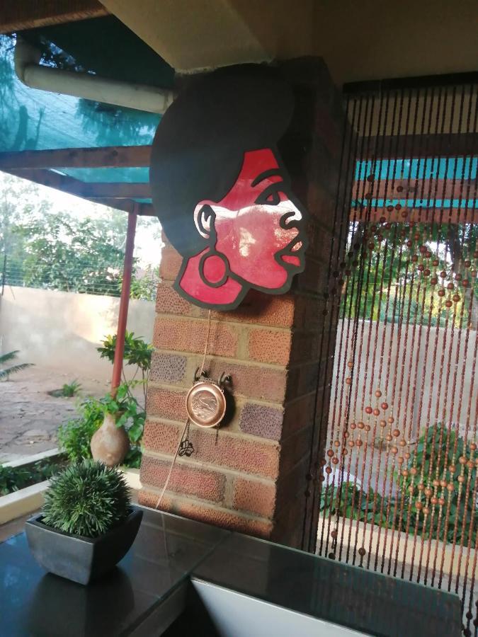 Birdville Bnb Guest House Gaborone Exteriör bild