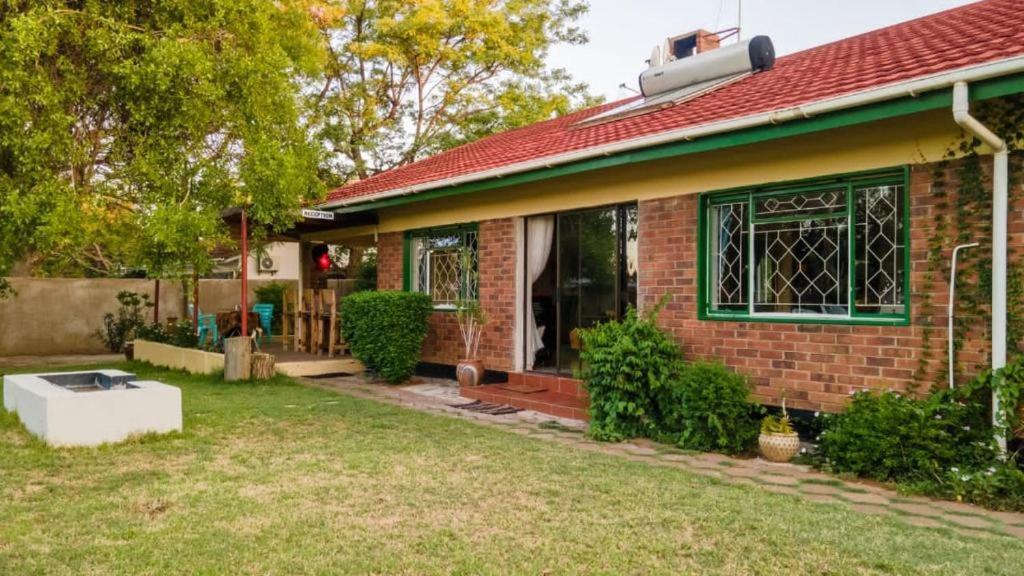 Birdville Bnb Guest House Gaborone Exteriör bild