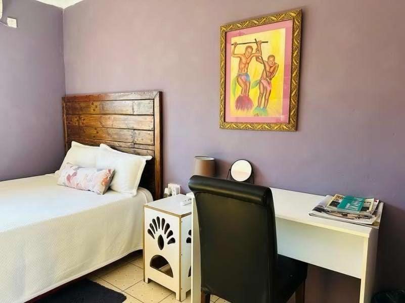 Birdville Bnb Guest House Gaborone Exteriör bild