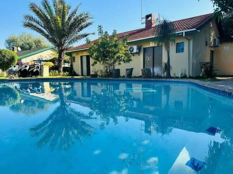 Birdville Bnb Guest House Gaborone Exteriör bild